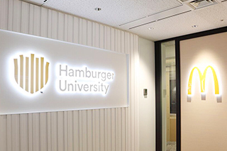 世界共通のトレーニングとノウハウ提供