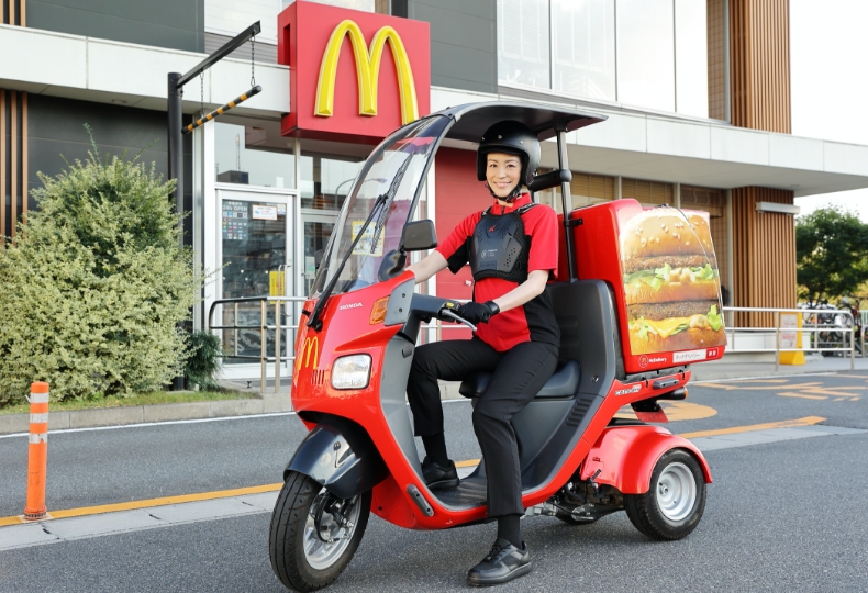 マックデリバリーサービスの開始（2010年)