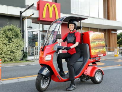 マックデリバリーサービスの開始（2010年)