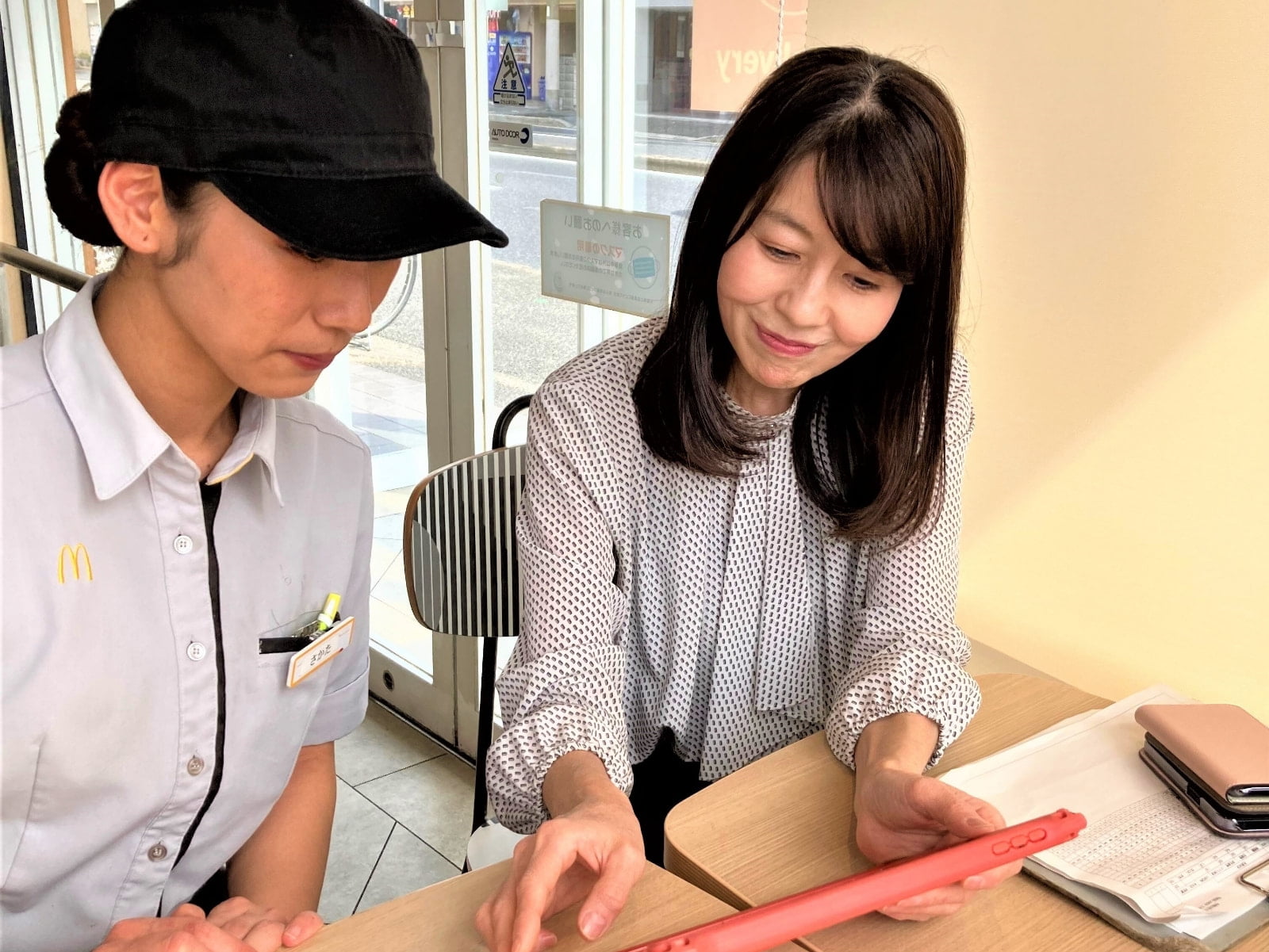 自分の経験を活かし、助言を送る谷本